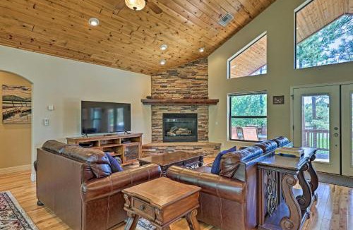 Pinetop-Lakeside House | Serene Lakeside Cabin w/Decks + Edler Lake Views!