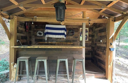 Pollock Pines Cabin | Serene Mountain Escape-Cozy Cabin Near Sly Park