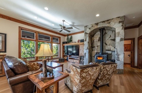 Shaver Lake Cabin | Shaver Dream Cabin *Incredible View*