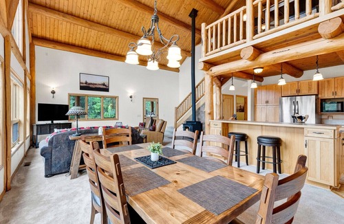 Hamilton Apartment | Sheafman Peaks Lodge