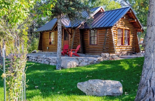 Shell Cabin | Shell Town Cabin- Classis Log Cabin, Large Fireplace, Base of the Bighorns Location