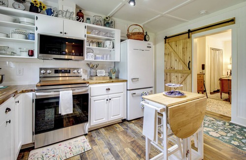 Burgaw Cottage | ‘Shepard Cottage’ Near Wilmington & Wedding Venue