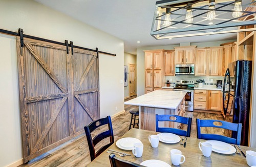 West Yellowstone House | Shepherd Family Retreats- Bear Cub