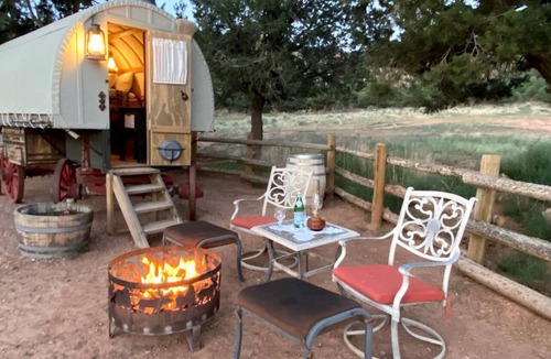 Grover House | Shepherds Camp Wagon Near Capitol Reef National Park