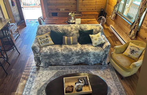 Williams Cabin | Sherwood Forest Cottage Dog Friendly! Grand Canyon!