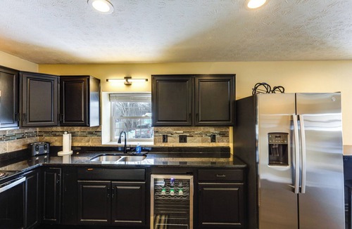 Lincoln Heights House | Shop, Dine & Play: Cincinnati Retreat!