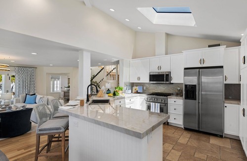 The Mesa House | Shoreline Splendor on the Mesa