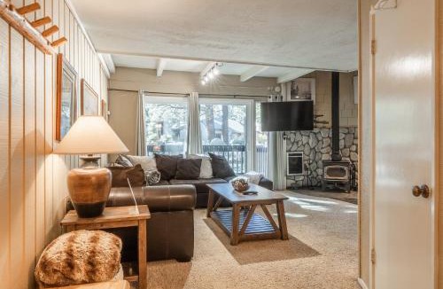 Mammoth Lakes House | Sierra Park Villas #76, Updated 1 Bedroom + 2 Lofts, 2 Bath, Sleeps 6!