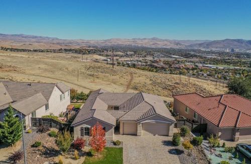 Northeast Reno House | Sierra Vista Retreat - Reno Tahoe