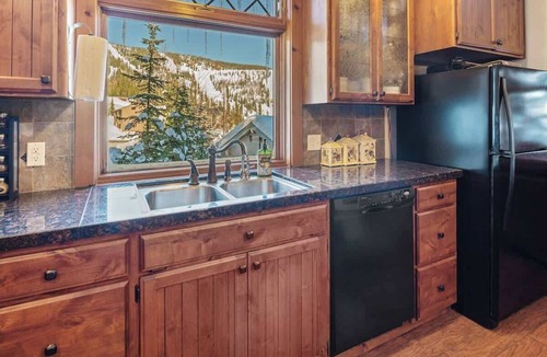 Sandpoint House | Ski-In/Out | Schweitzer | Hot Tub | Game Room