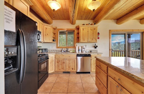 Brian Head Cabin | Ski View Cabin 4BR Retreat Near Brian Head Resort