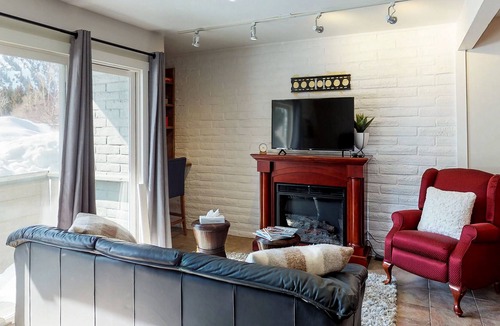Ketchum Apartment | Skiers' bungalow walking distance to Bald Mountain lifts & downtown!