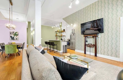 Shelby Park House | Sleep42 21Beds 15BR 10BA Super Stays Guesthouse