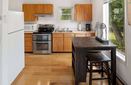 Sandpoint House | Sleeps 20 People! Waterfront Home with Dock & A/C