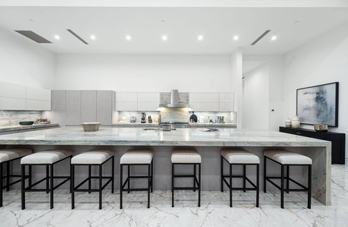 Indio Villa | Sleeps 20 Private Pool + Spa + Fire Pit Near La Quinta + Golf | Bravo