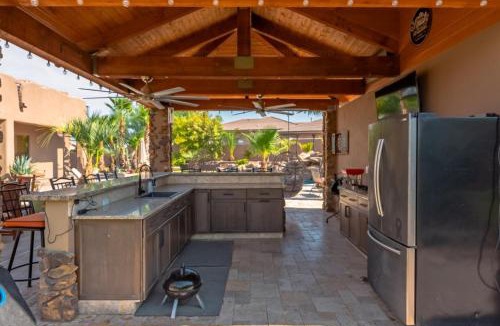 Rio Verde Foothills Villa | Sleeps 25 Heated Pool and Spa Pickleball Court