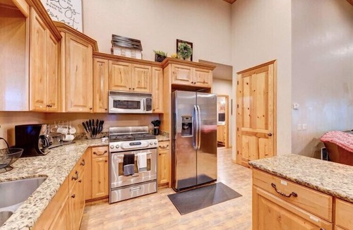 Pinetop House | Sleeps 30+