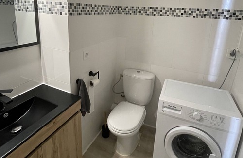 Casamozza Apartment | Sleeps 4 with breathtaking sea view and swimming pool!