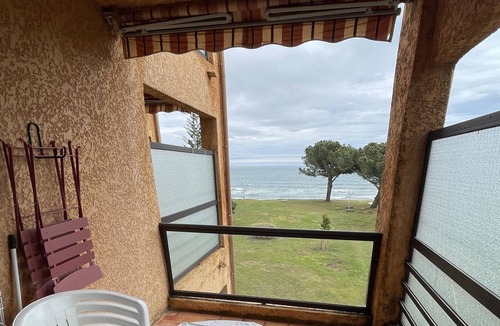 Casamozza Apartment | Sleeps 4 with breathtaking sea view and swimming pool!