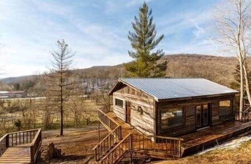 Lynx Cabin | Sleeps 4| Private Bathroom | Stunning Views