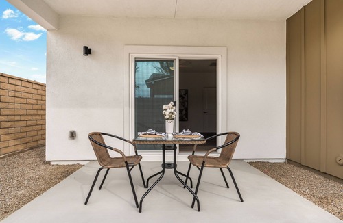 Palm Springs House | Sleeps 40! 6 Private Homes Resort Pool + Gym Heart of La Quinta | Summerwell