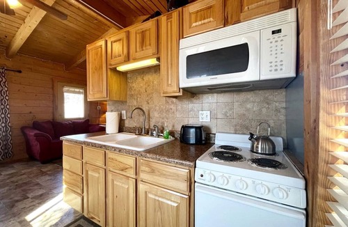 Zion National Park East Entrance Cabin | Small Group Cabin Perfect for Outdoor Activities in Mt. Carmel, Utah