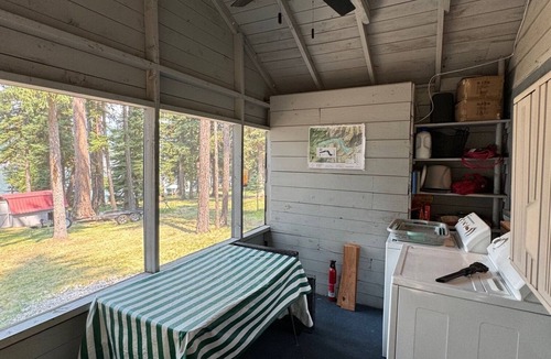 Marion Cabin | Small waterfront cabin with private dock on beautiful McGregor Lake
