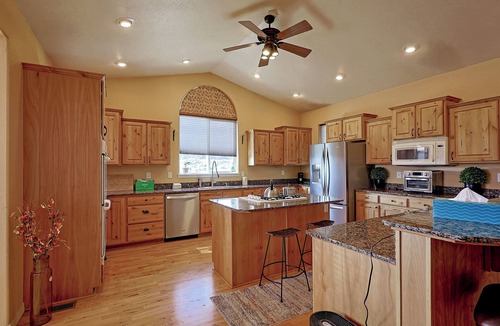 Buhl House | Snake River canyon 3 bedroom house in Buhl overlooking the river & golf course.