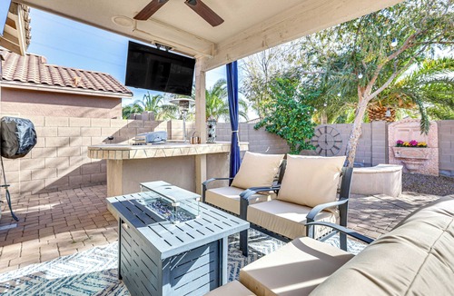 Deer Valley House | Snowbird Retreat w/Putting Green in Phoenix Area!