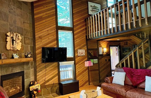 Brian Head Apartment | Snowshoe 2B- Navajo Ski In/Out Family Getaway
