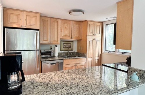 West Beach Village Villa | So close to the beach! Beautifully renovated villa 3BD 3BA. Fairway Oaks W Beach