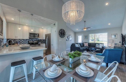 Deer Valley House | So Private! Home with FREE heated pool! by SPJ Hosting