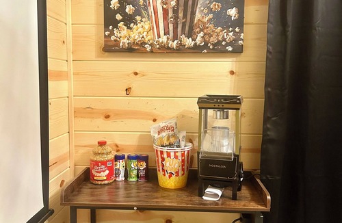Bladensburg Cabin | SOFT OPENING: Willow's Cove – Private Woodland Escape, Hot Tub & Home Theater