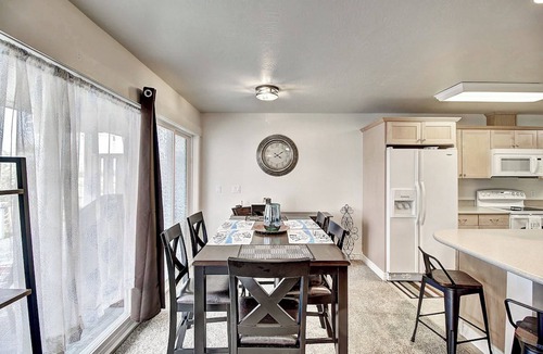Polson Condo | Soft Sunsets & Still Water at Flathead Condo