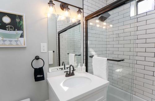 Ghent Apartment | Sojourn at Colley Manor Unit 6