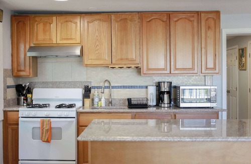 Willoughby Spit Apartment | Sojourn Willoughby Spit Chic Shack <1min. to Beach