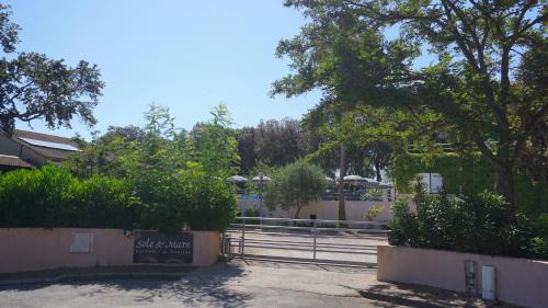 Santa-Maria-Poggio Apartment | Sole e Mare