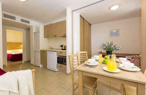 Solenzara House | Solenzara Holiday Home with Garage