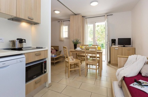 Solenzara House | Solenzara Holiday Home with Garage