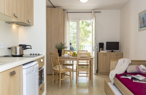 Solenzara House | Solenzara Holiday Home with Garage