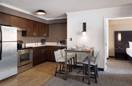 Raisin Hotel | Sonesta ES Suites Fresno