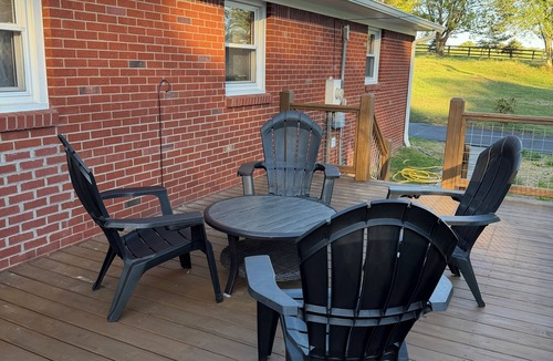 Lindseyville House | Soothing 3-bedroom country house in peaceful Sweeden, KY