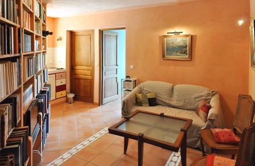 Porto-Vecchio Apartment | South-facing garden level semi-buried swimming pool