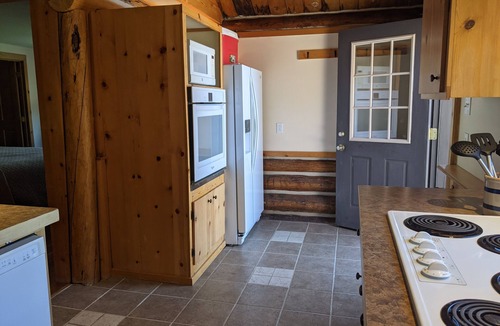 West Yellowstone Cabin | South Plateau Cabins - A Unique and Beautiful Log Home