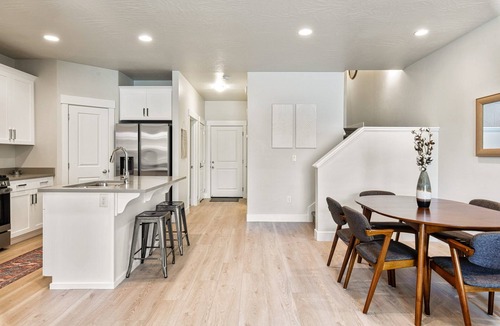 Washington House | Southern Escape, GREAT LOCATION, FULLY EQUIPPED KITCHEN