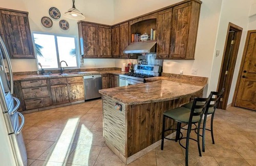 Cochise House | Spacious 2BR Getaway w/Hot Tub