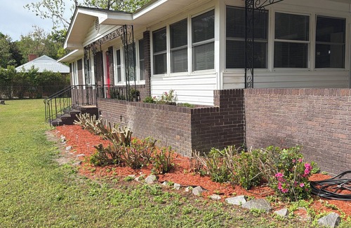 Gracewood House | Spacious 3-Bedroom Home with Warm, Welcoming Charm, THE HAPPY HAVEN