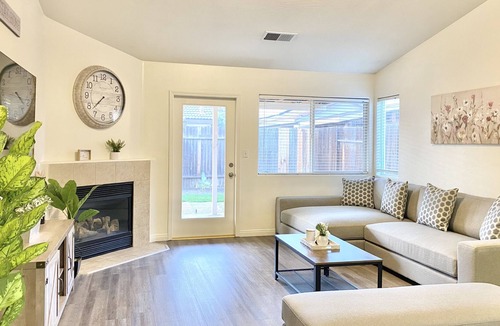 Rosedale House | Spacious 4 BD Home In Bakersfield/Super Comfy Beds