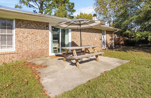 Warner Robins House | Spacious 4-Bedroom Retreat & Pet-Friendly Fenced Yard!
