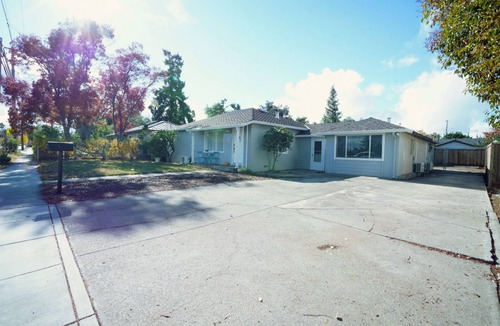 San Tomas House | Spacious 4-bedroom house in wonderful Campbell with AC, WiFi
